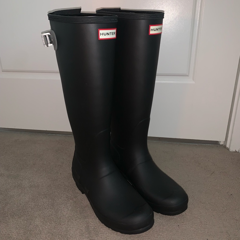 BRAND NEW. Black rubber Hunter Boots. Size 9
